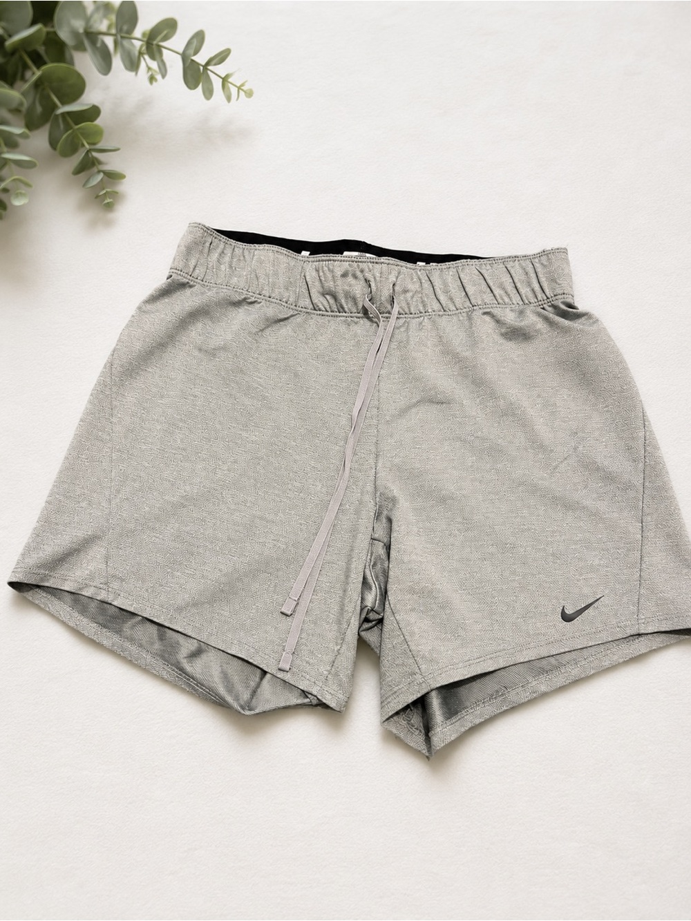 Nike Dri-FIT Gray Athletic Shorts Size XS –